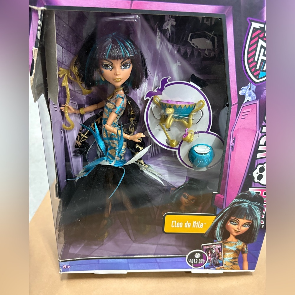 Brand New Monster High Original Doll in Cleo De Nile